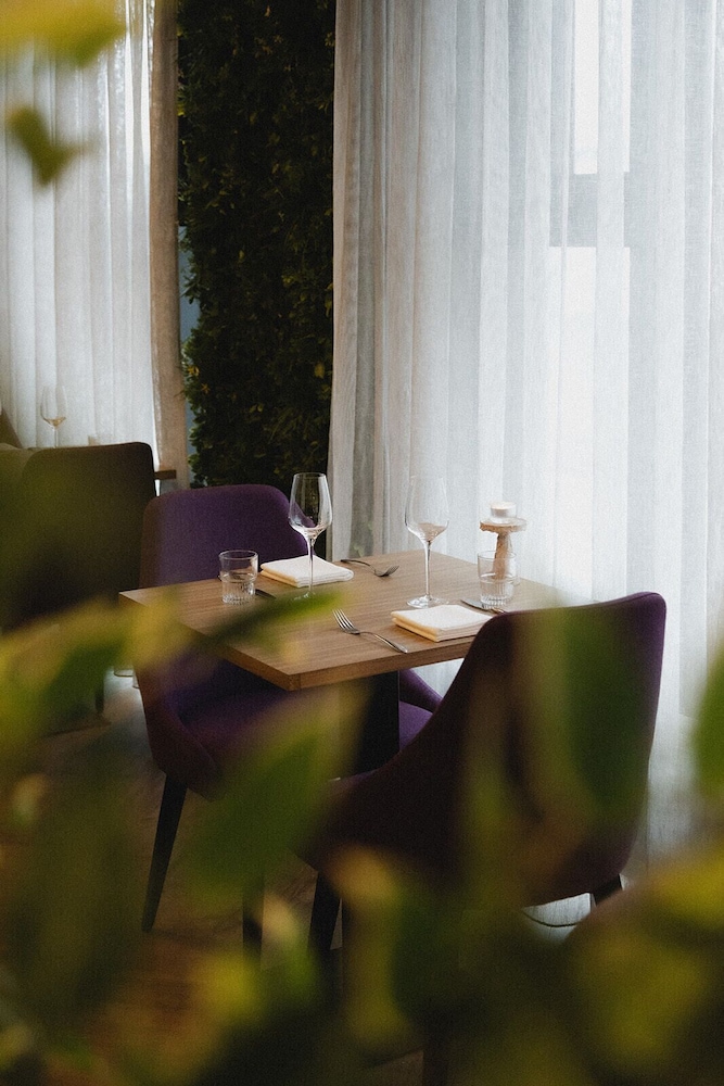 Hotel Vesturland 46/49