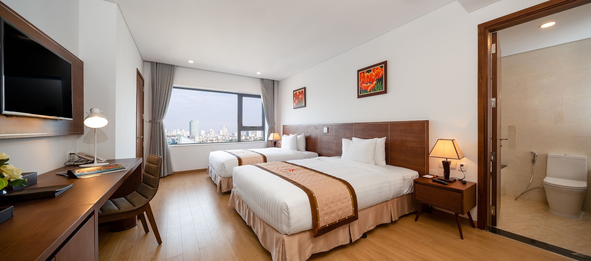 EXECUTIVE, TRIPLE, RIVER VIEW