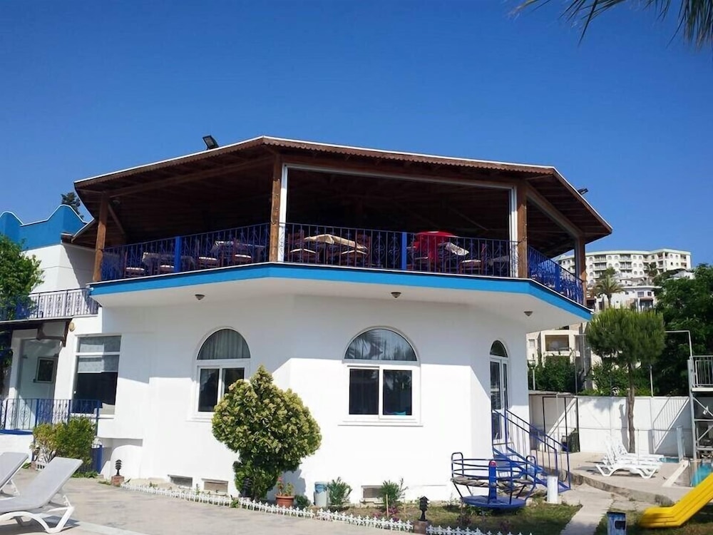 Chronos Beach Hotel 1/50