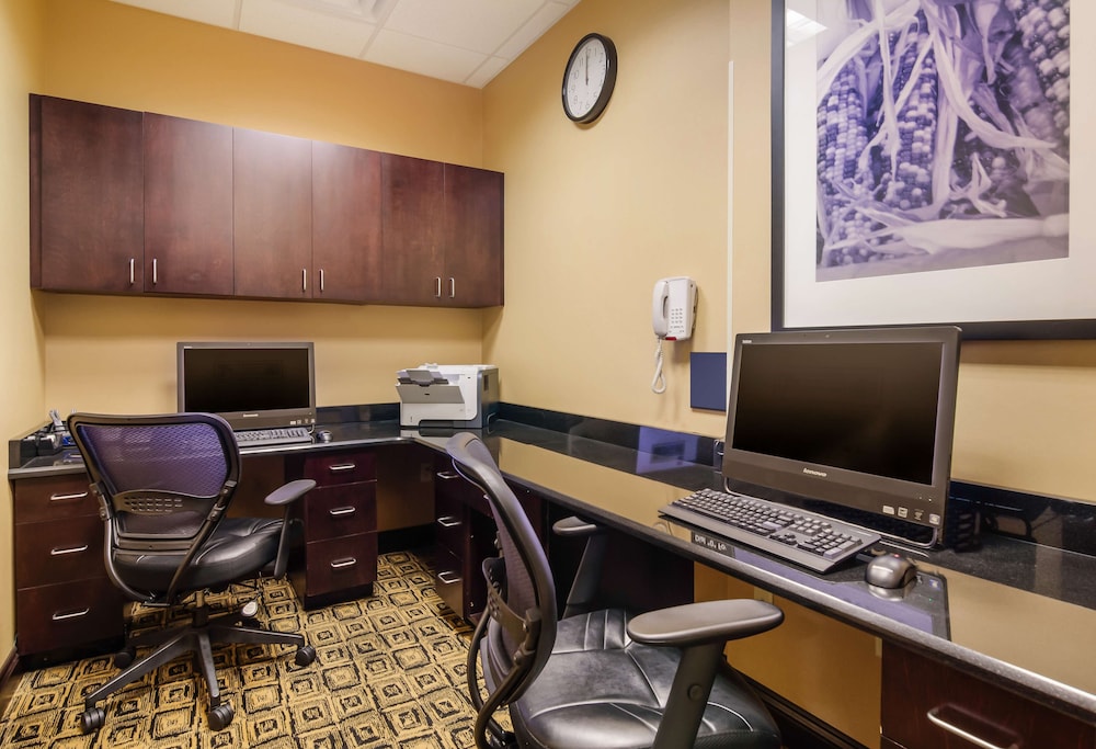 Hampton Inn Galax 32/34