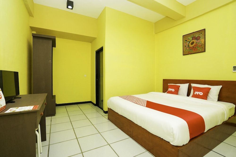 OYO 2493 Lotus Hotel Syariah 4/39