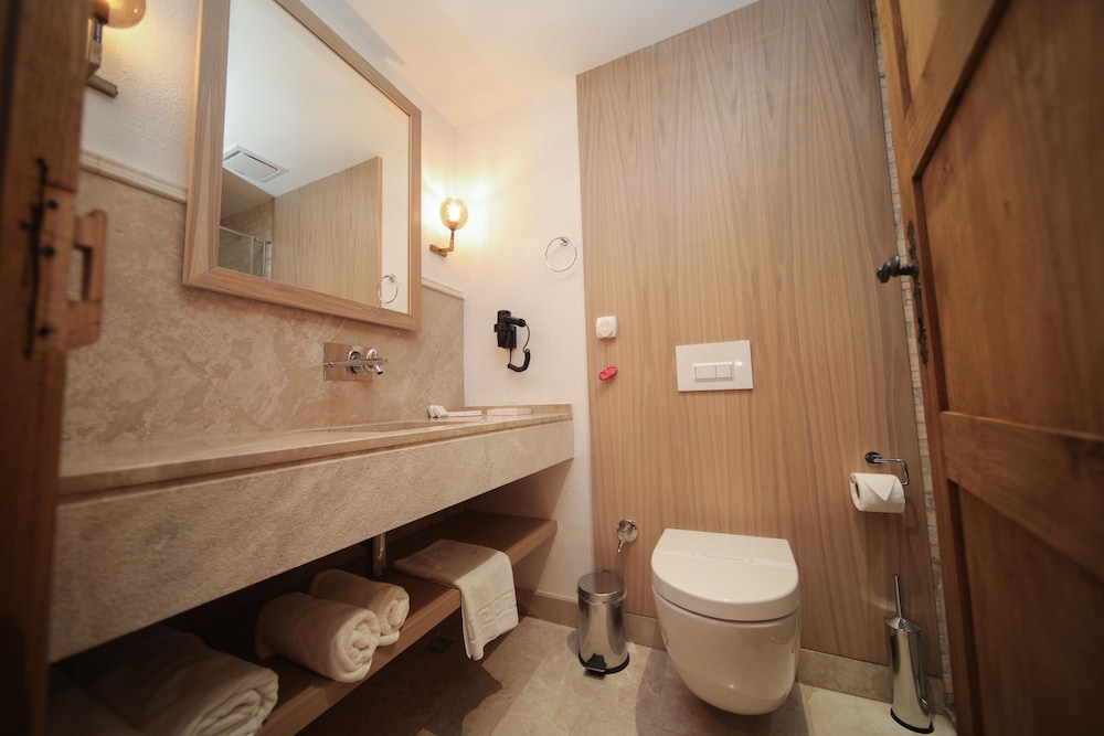 Hancioglu Camburnu Orman Evleri & Hotel 48/50