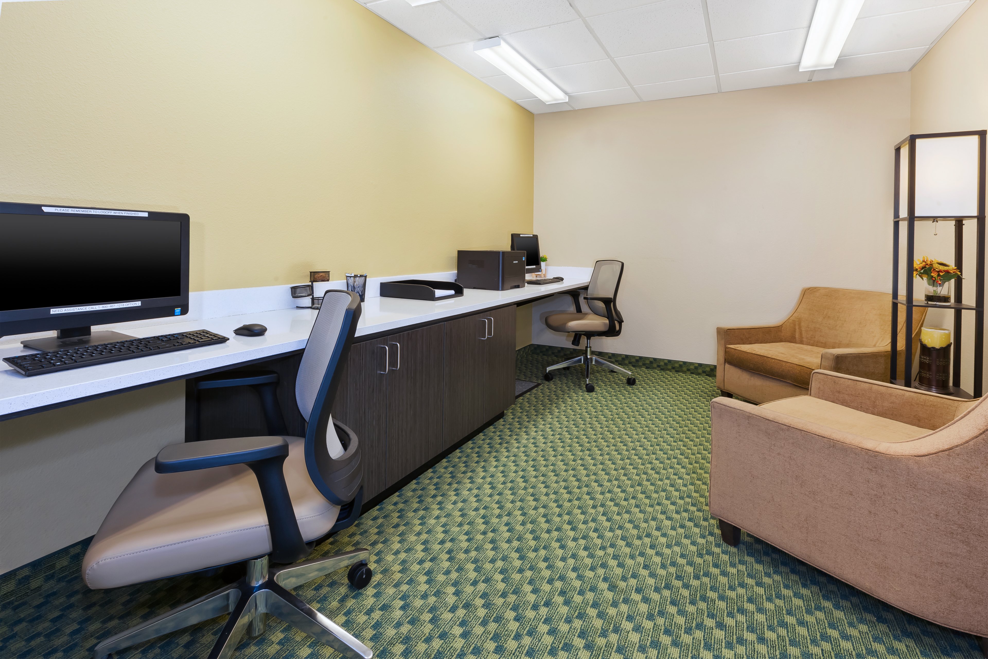 CANDLEWOOD SUITES POLARIS 33/39
