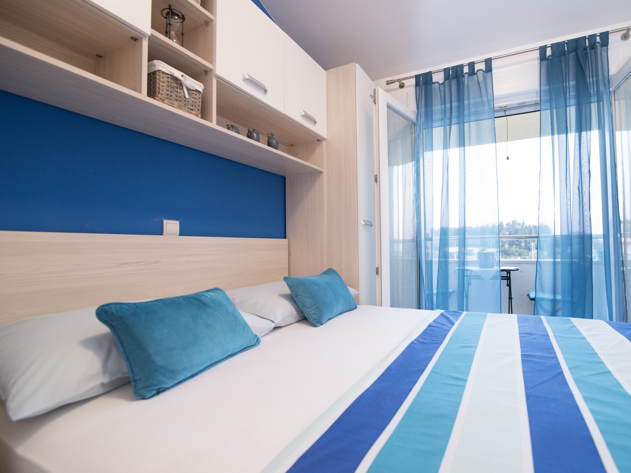 APARTMENTS ISKRA 5/33