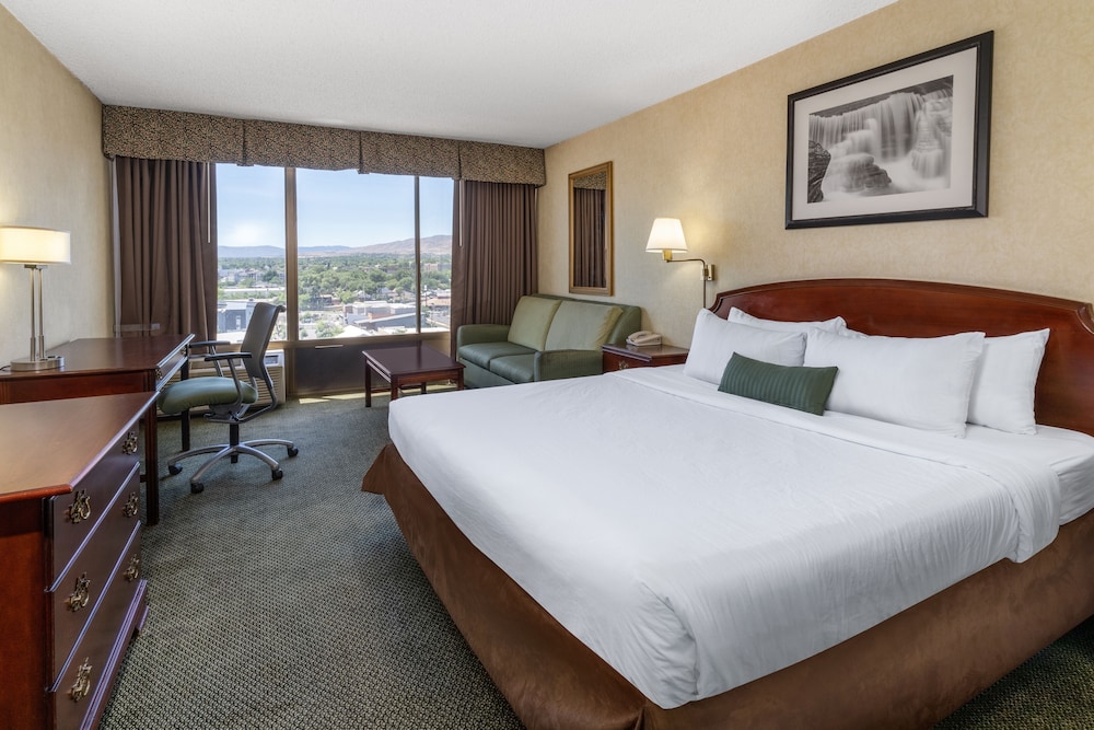 Deluxe, King Bed