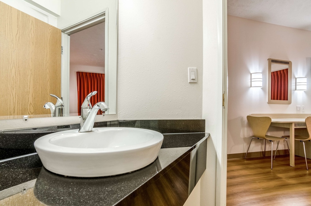 Motel 6 Kearney, NE 17/54