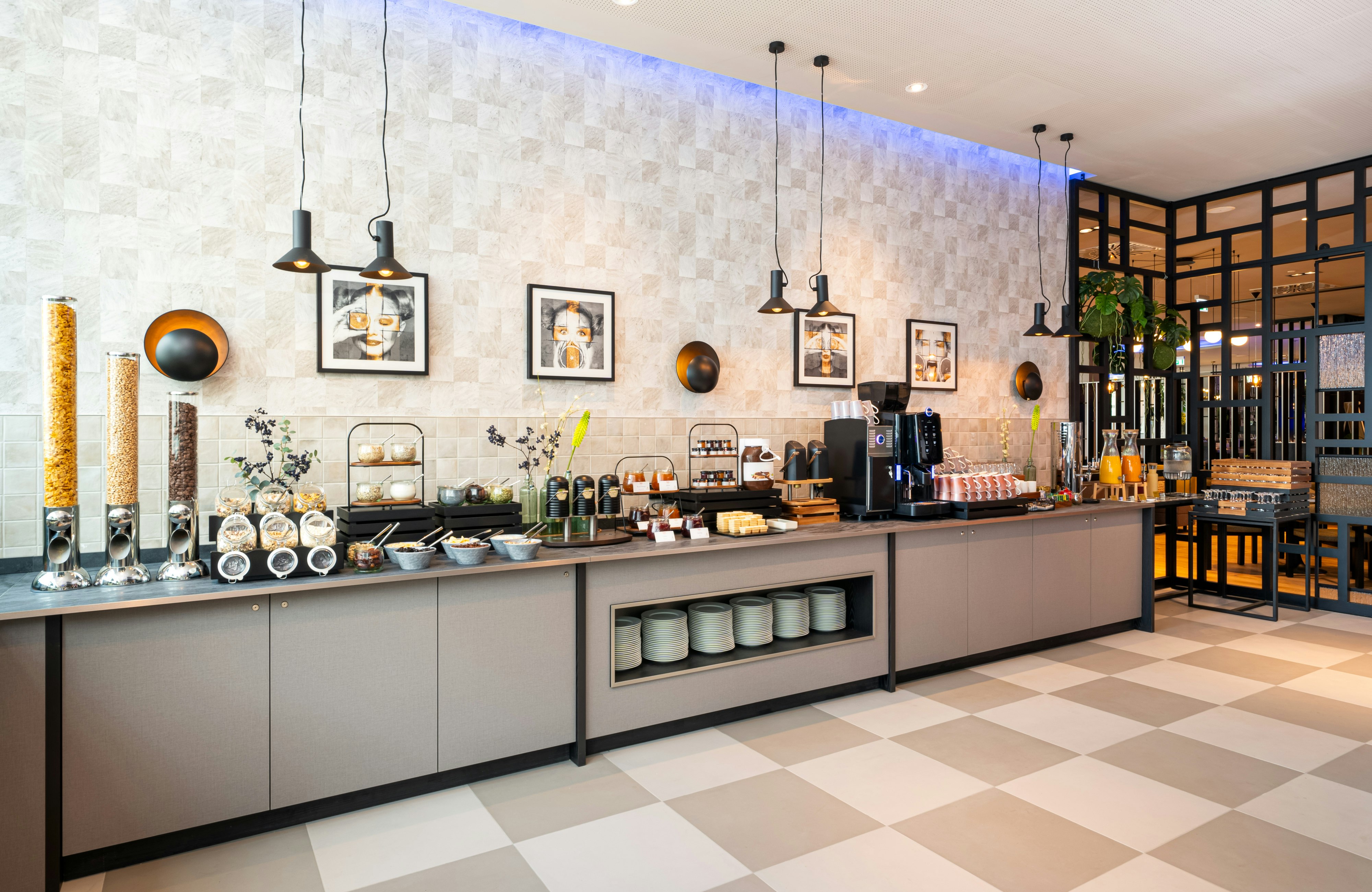 Leonardo Royal Hotel Cologne Bonn Airport 8/65