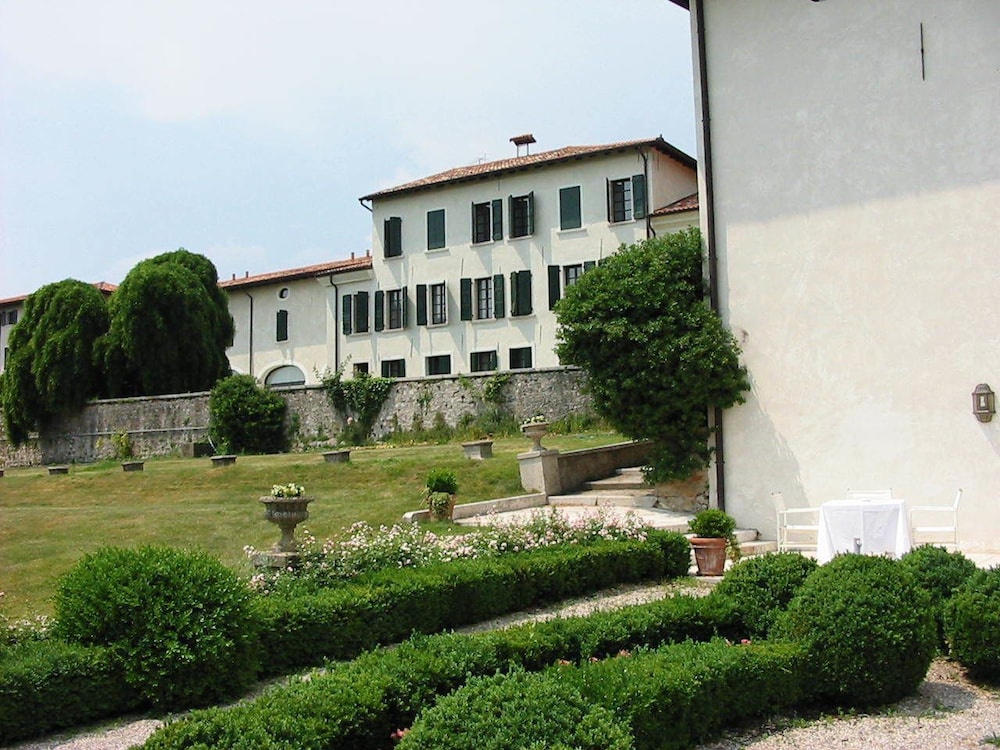 Villa Policreti Hotel 45/50