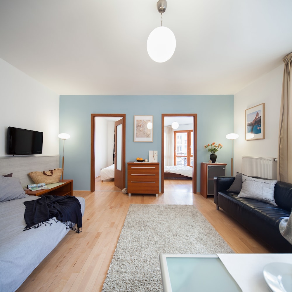 Lord Residence 28/58