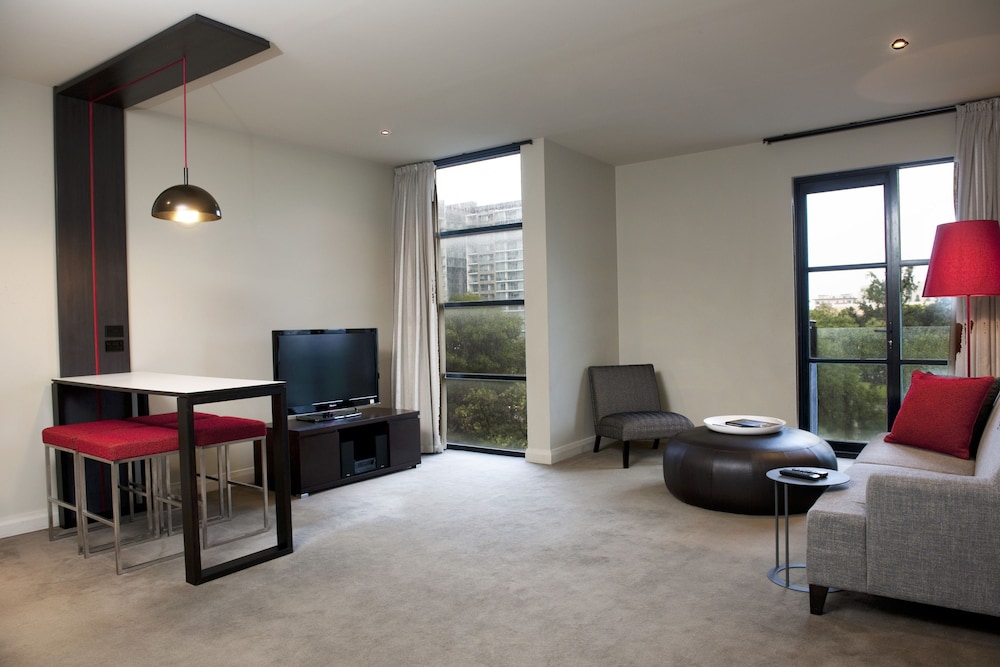 Mantra Hindmarsh Square 43/59