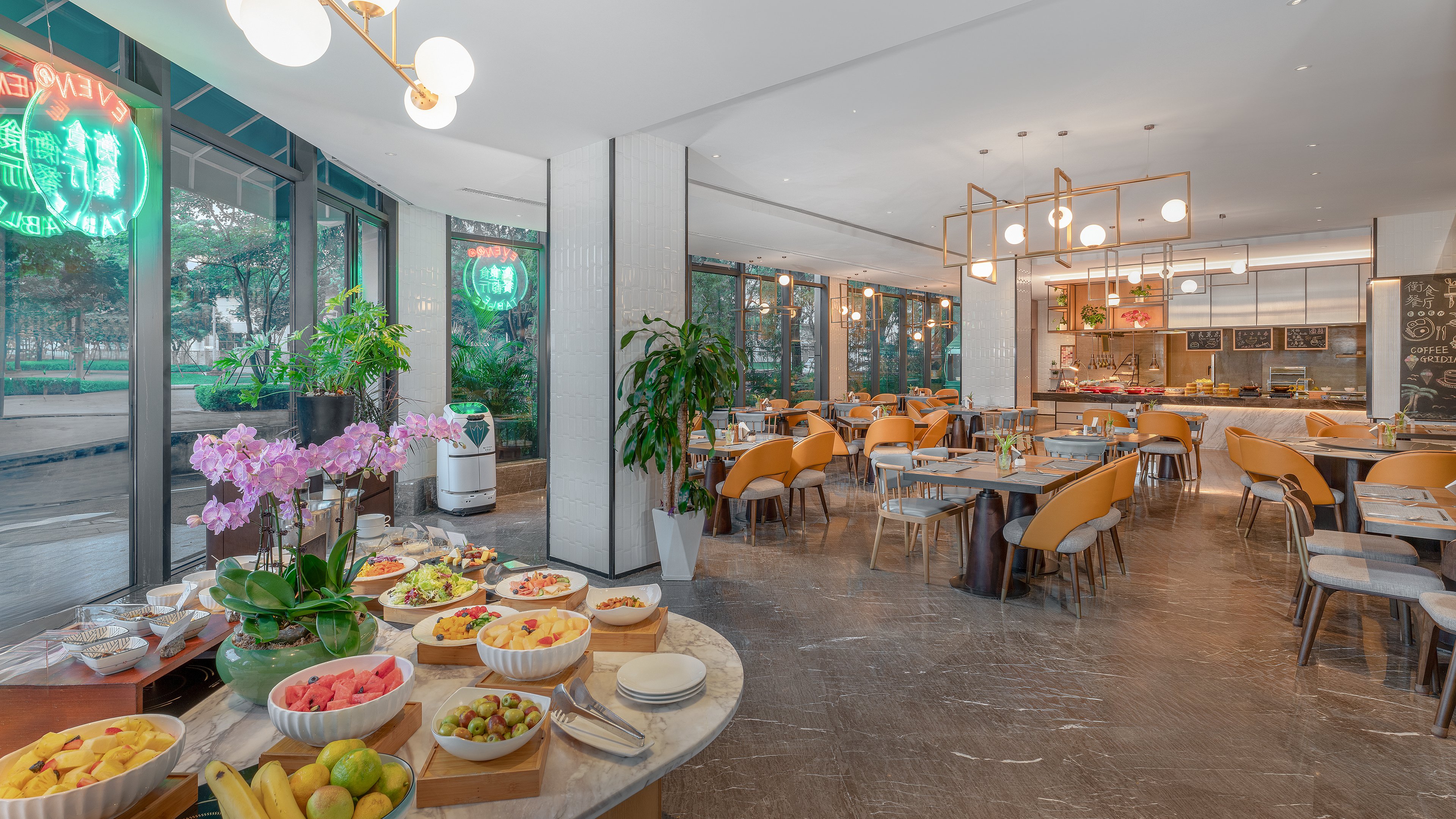 Even Hotels Shenzhen Nanshan 56/76