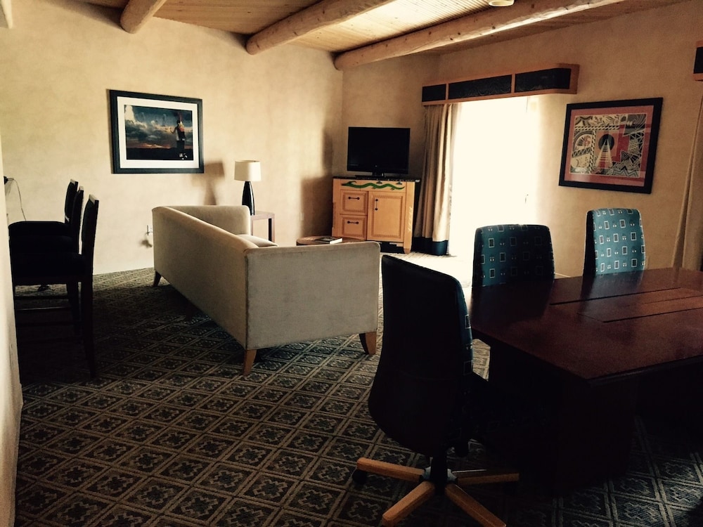 Hilton Santa Fe Buffalo Thunder 57/69