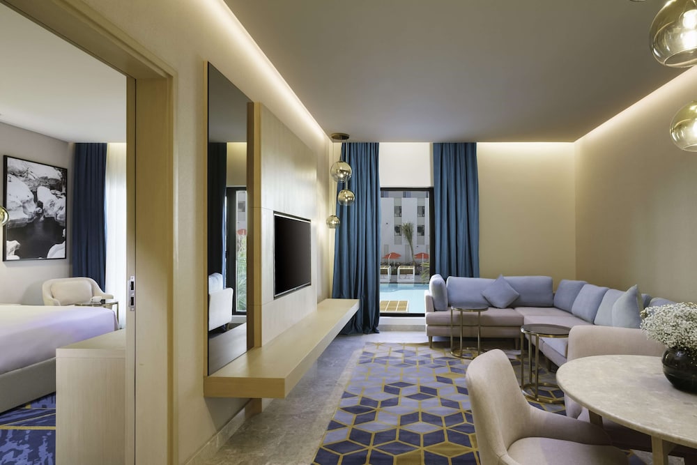 Maani Muscat Hotel & Suites 45/59