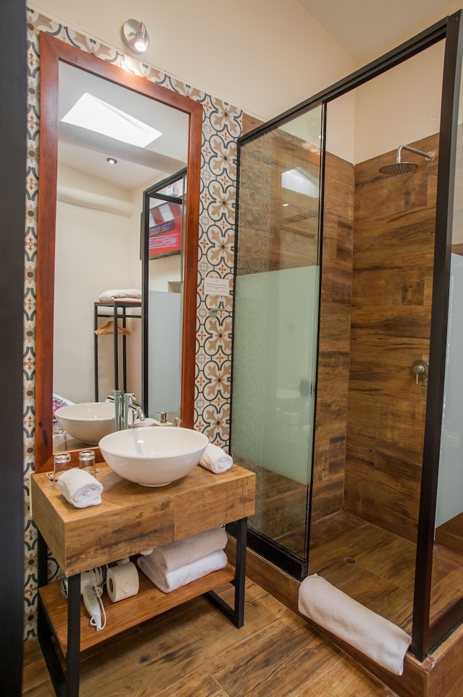 Casa Biru Hotel Boutique 67/68