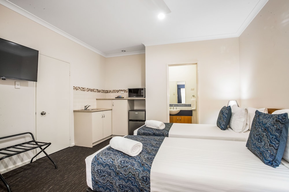 Karratha Central Apartments 8/26
