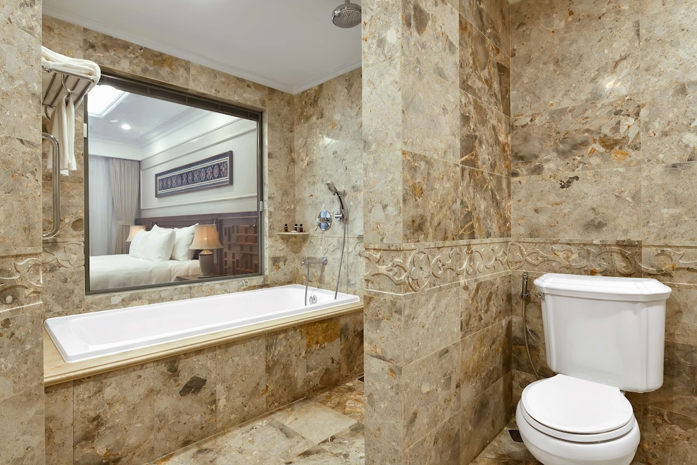 Silk Path Grand Resort & Spa Sapa 45/46
