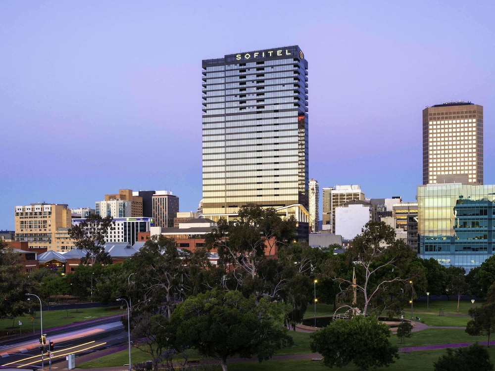 Sofitel Adelaide 8/73