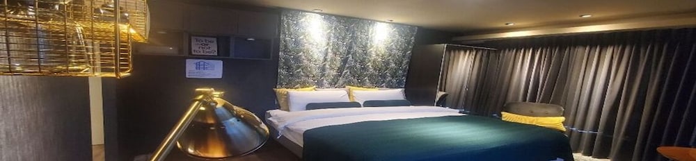 Yomi Hotel 52/76