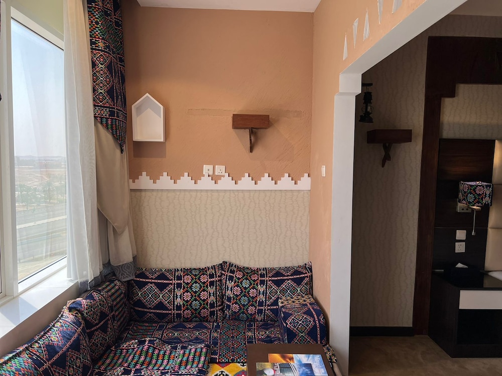 فندق هوليداي فيلا حائل(Holiday Villa Hail) 11/63
