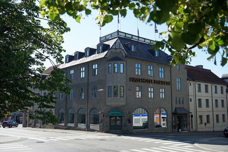 First Hotel Breiseth 8/84