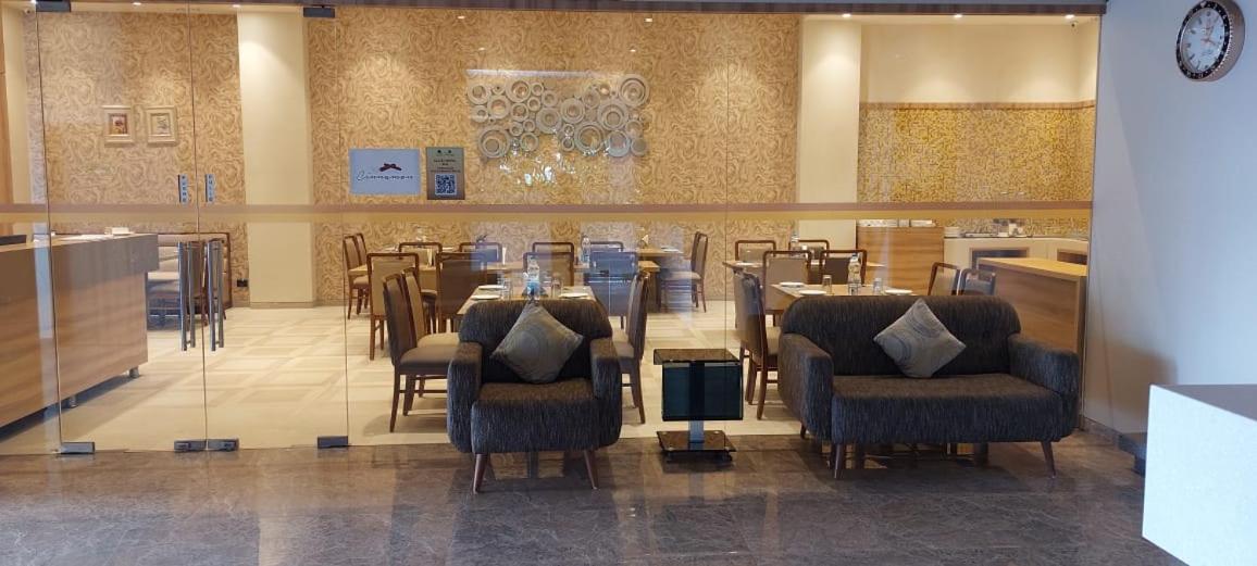 Click Hotel Bhuj 17/18