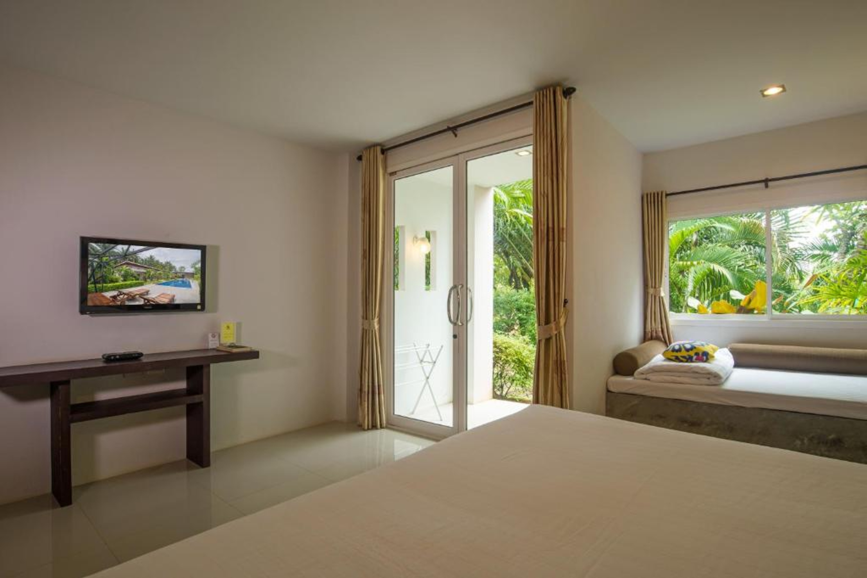 غرفة ديلوكس ثلاثية، The Fong Krabi Resort 2/3