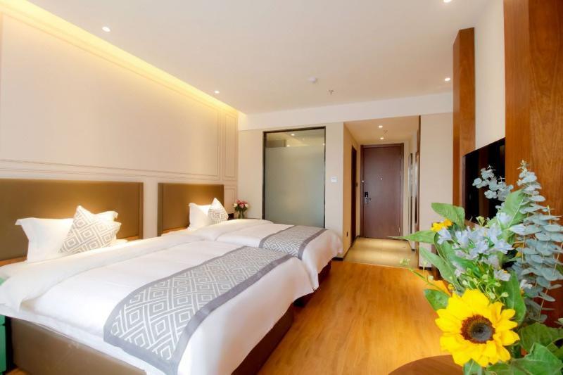 DELUXE, TWIN BEDS