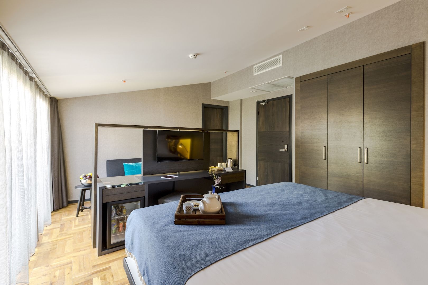 DELUXE, KING BED, SOFA, TERRACE