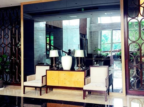 Hongyang Linglu Hotel 7/21