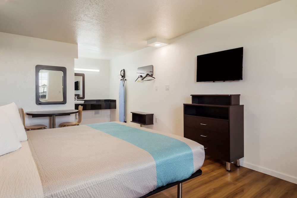 Motel6 Temple, TX 26/46