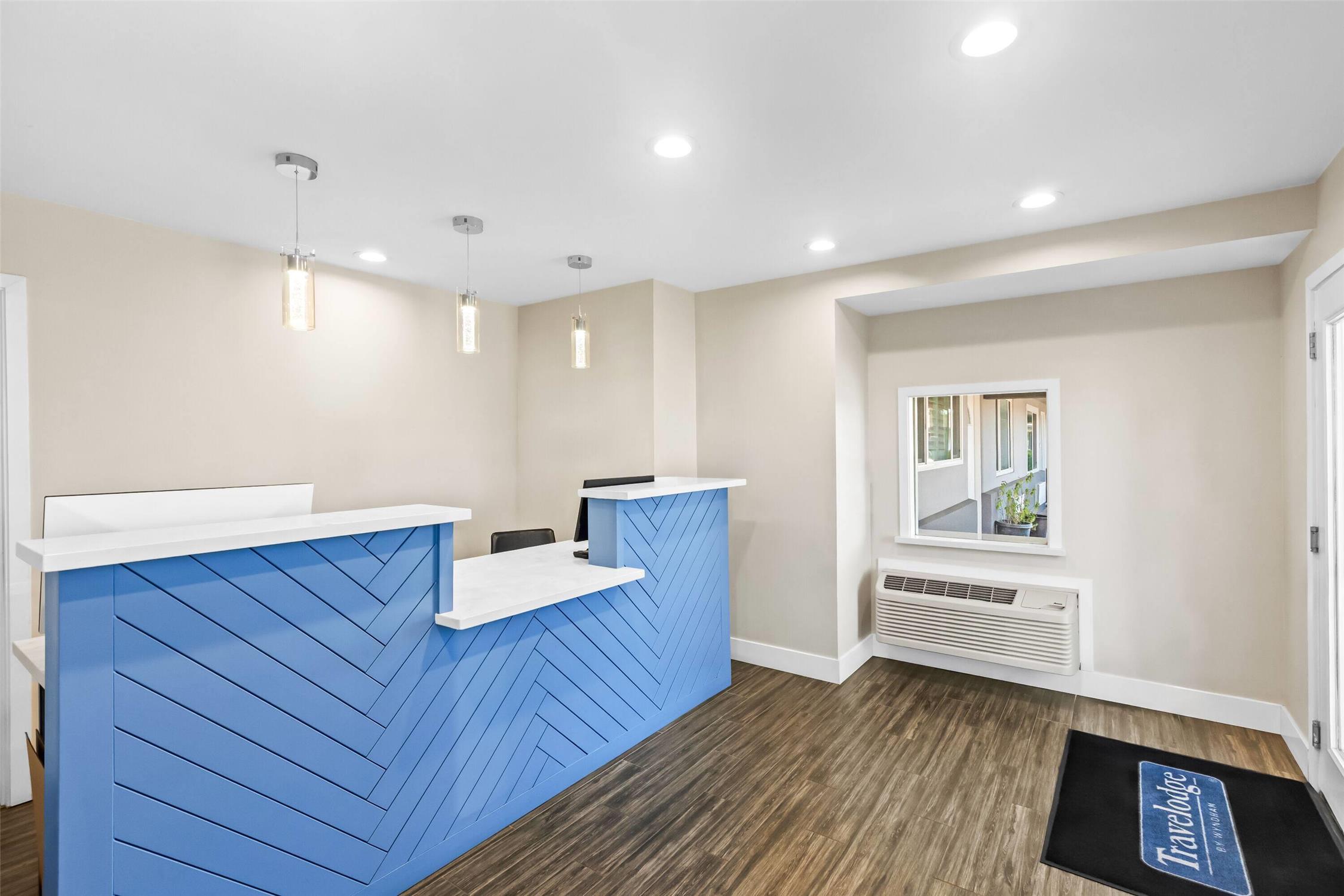 Travelodge By Wyndham Santa Rosa Wine Country 4/17