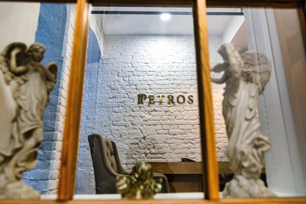 Petros Hotel 47/50