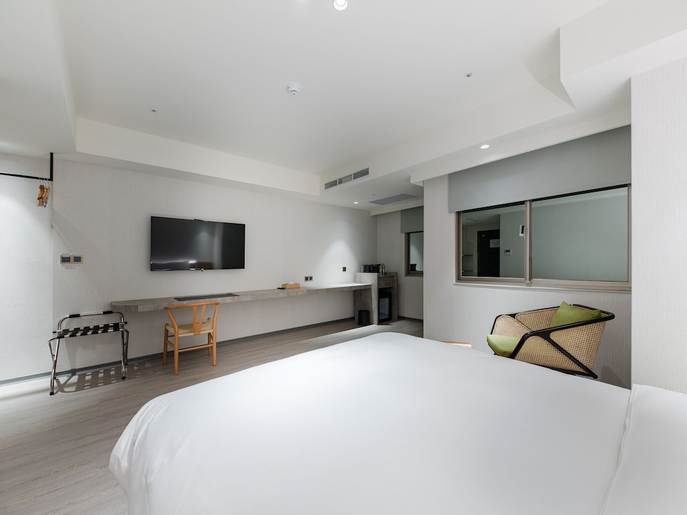 City Lake Hotel 14/36