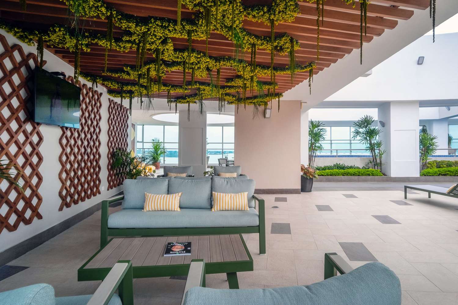Wyndham Guayaquil Puerto Santa Ana 50/63