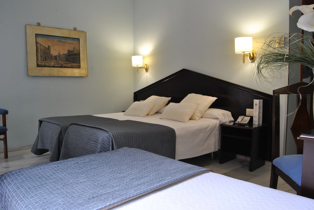 Navas Hotel 19/82
