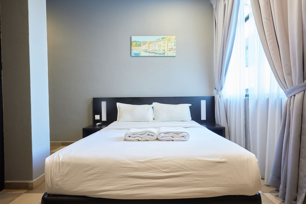 Elite Hotel Muar 11/50