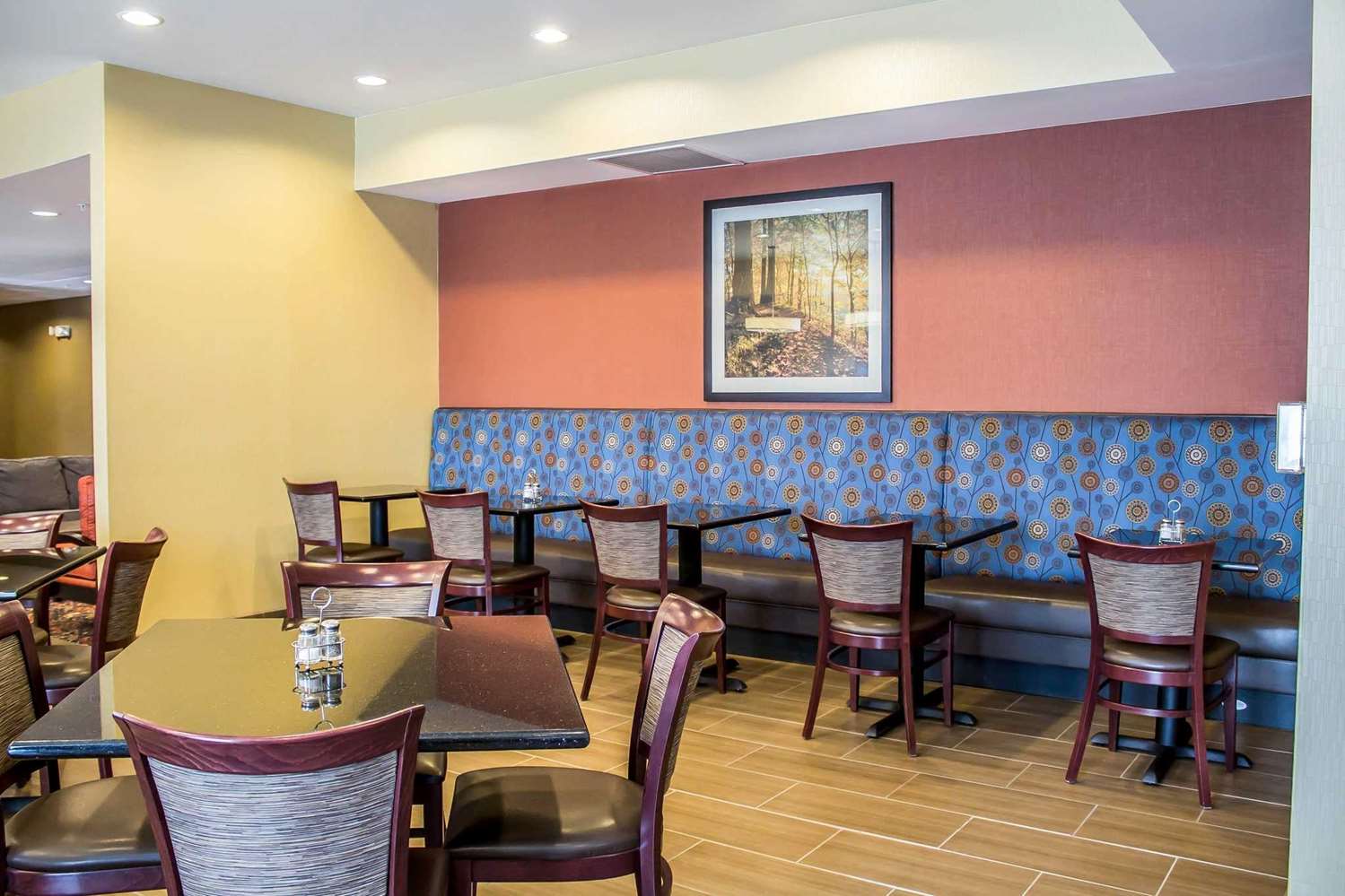 restaurant cafeteria