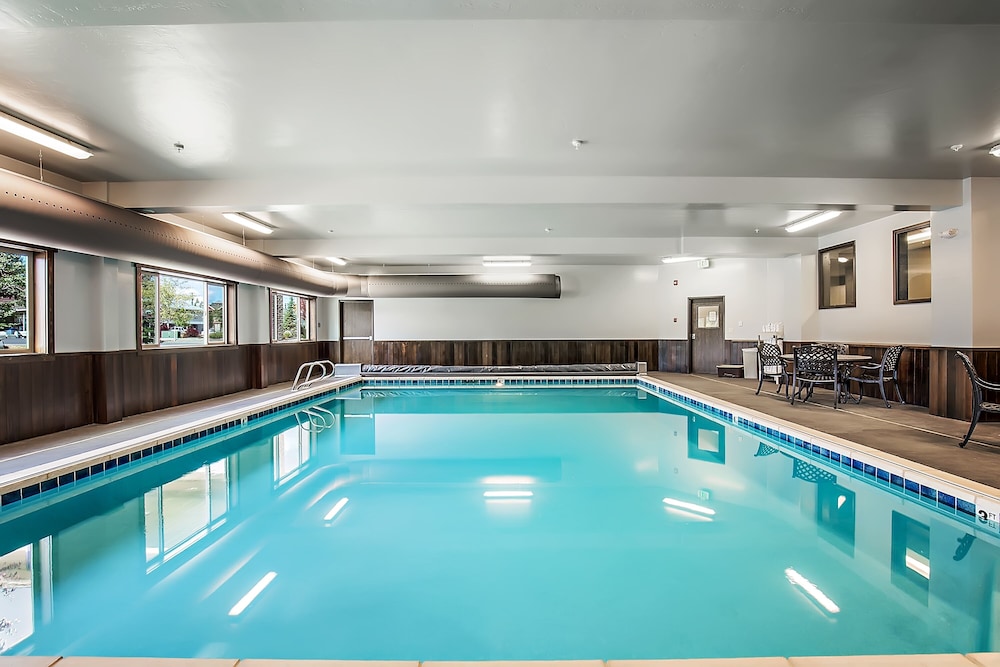 swimming pool spa