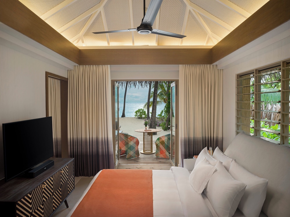 2 Bedrooms, Lagoon, Pool, Club, Family, Villa, Single Bed