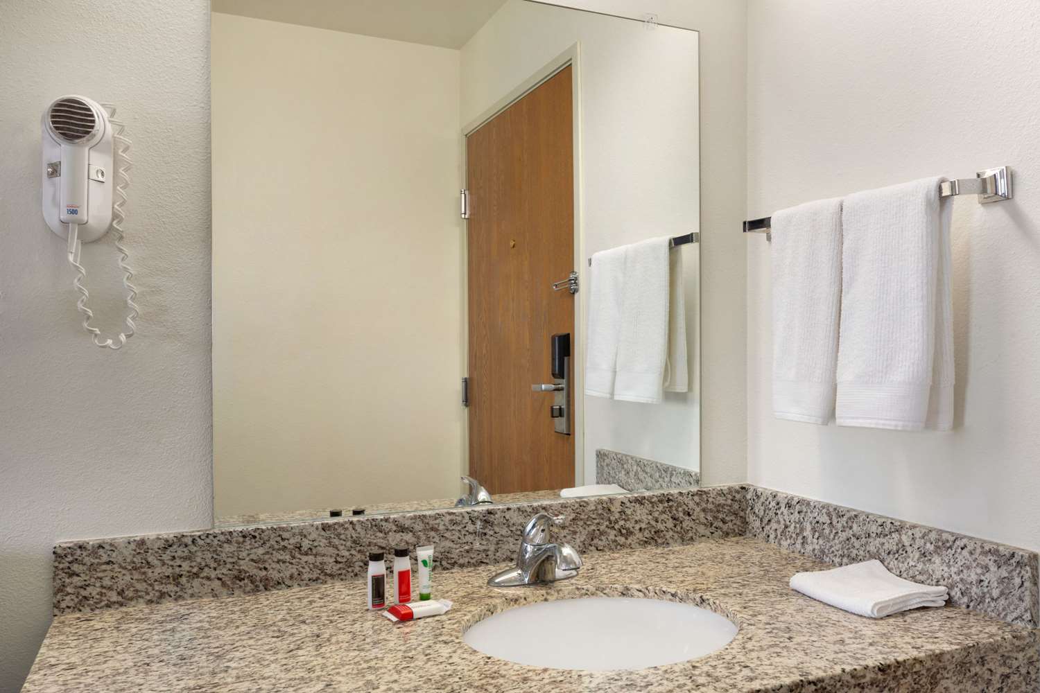 Travelodge by Wyndham Sharon Springs 25/25