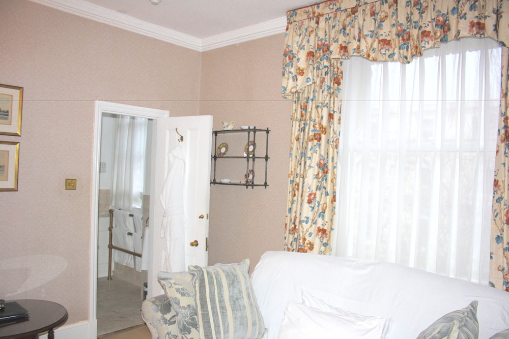 Abbey Court Hotel Notting Hill 23/50