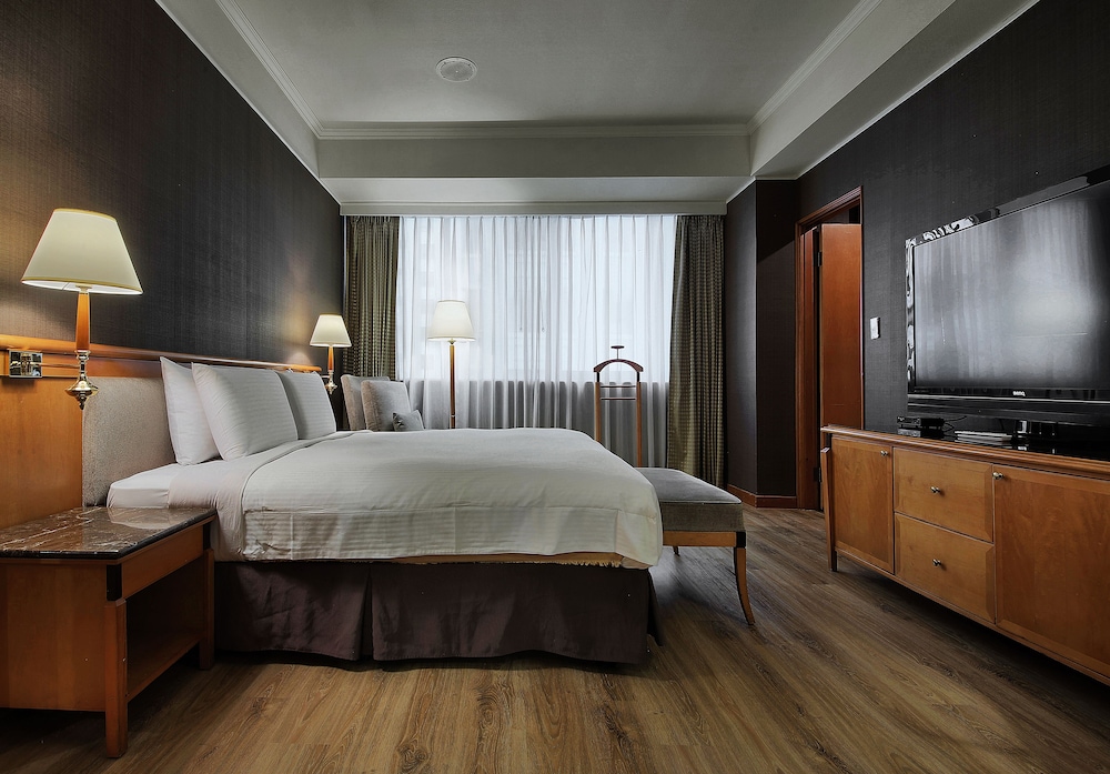 Carlton, Suite, Queen Bed