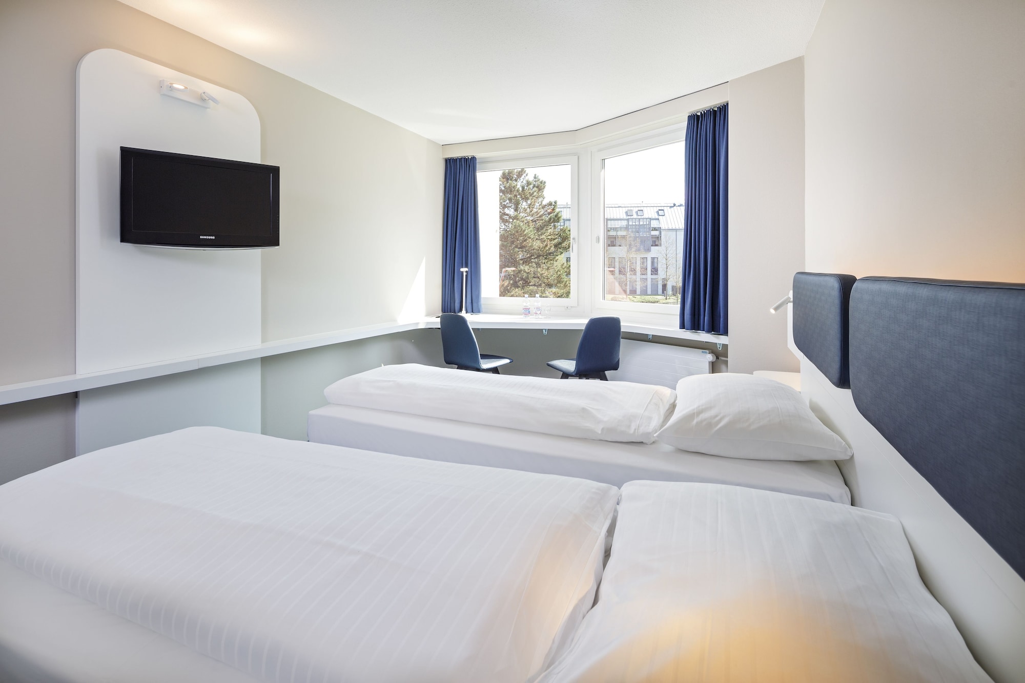 ROOM, TRIPLE