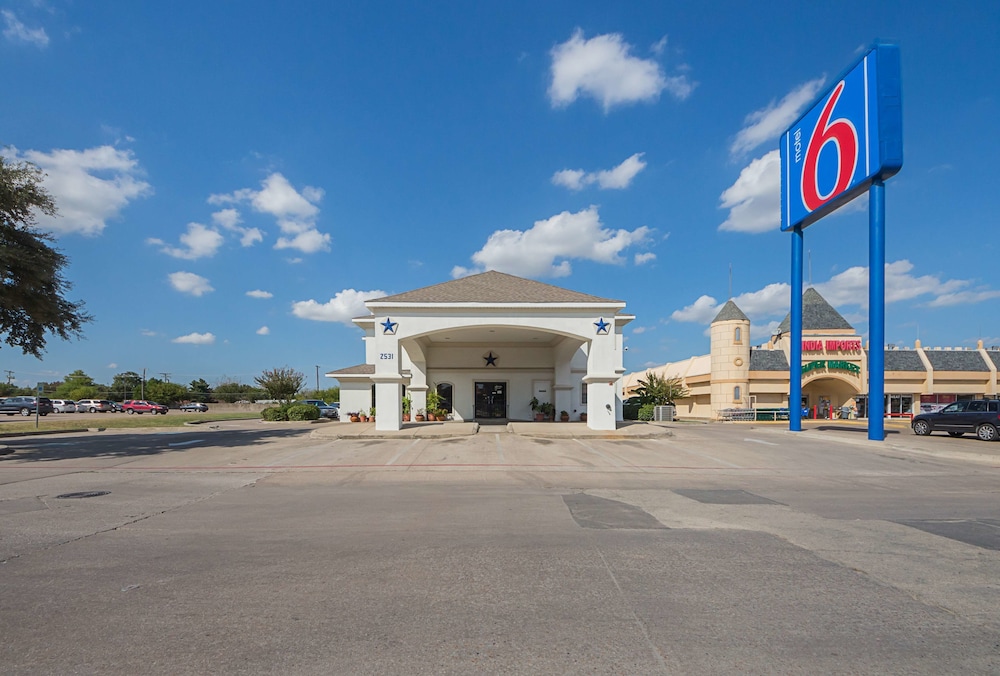 Motel6 Irving, TX - Irving DFW Airport South 20/25