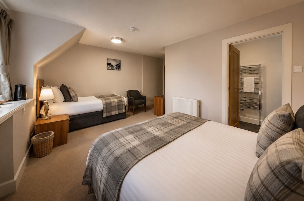 Uig Lodge Hotel 35/59