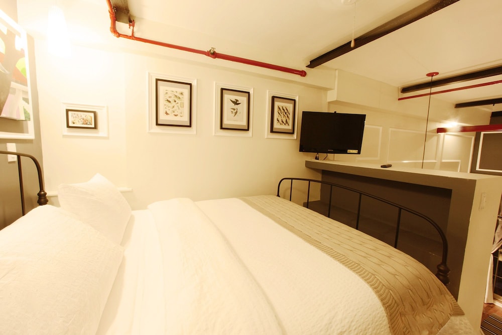 DUPLEX, PREMIUM, QUEEN BED, SOFA, PATIO