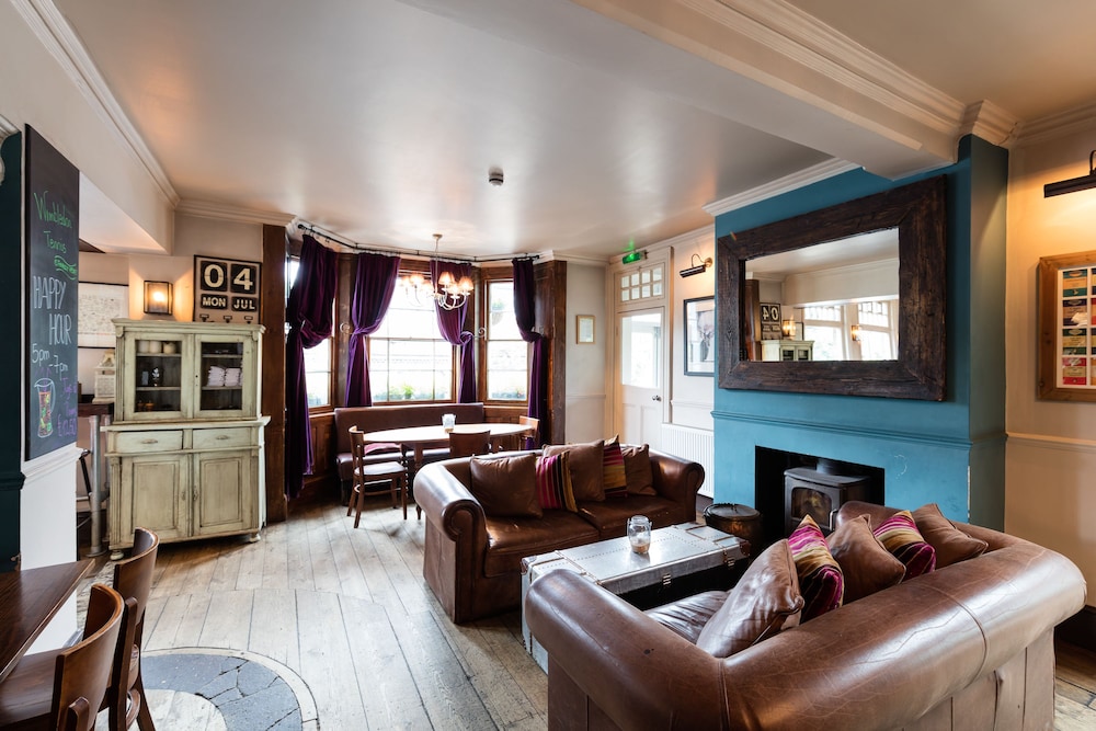 The Victoria 17/36