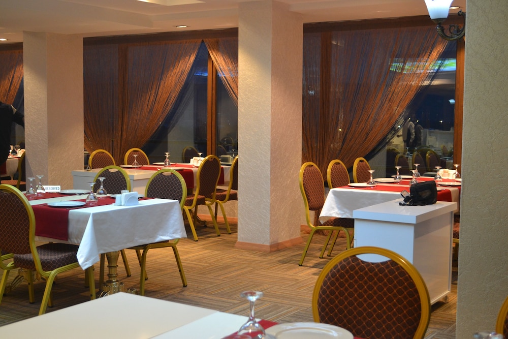 Altinpark Hotel 15/18
