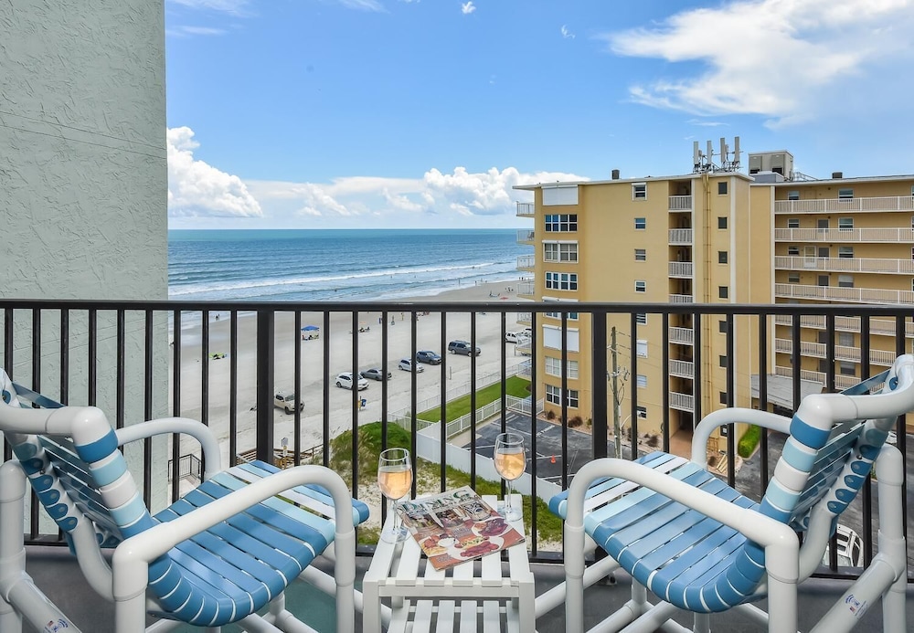 Ocean Trillium Suites 7/50