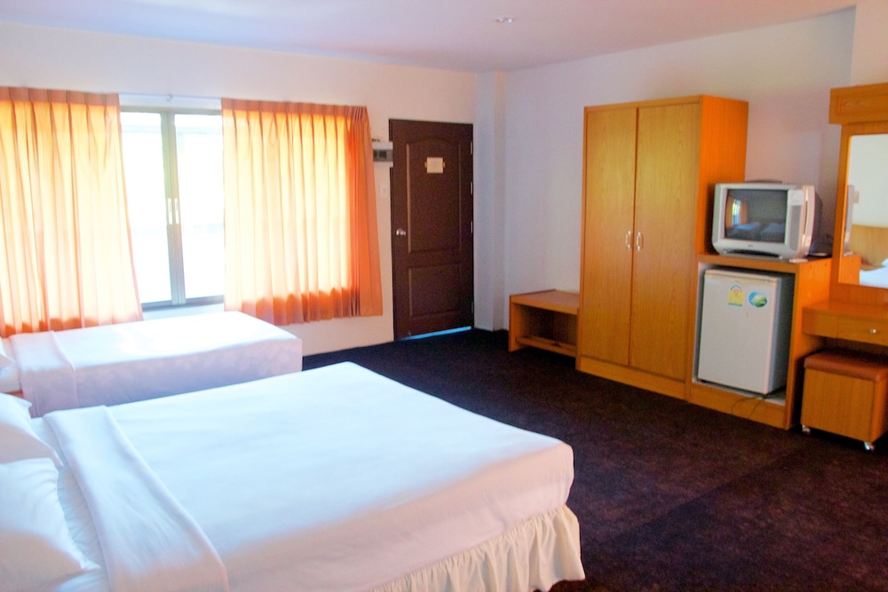 DELUXE, DOUBLE BED